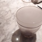 フレンチ串揚げ BEIGNET - 1703 フレンチ串揚げ BEIGNET 【オードブル】ブリのスモーク 大根サラダ器のなかは白くモヤっています