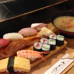 玄海寿司 本店 - 黒潮にぎり（690円）