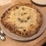 ピッツァ サン フェリーチェ - クワトロフォルマッジ