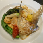 ステーキ・洋食のTANTO屋 - 鯛と魚介のポワレ　2017.3
