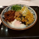 丸亀製麺 - 【2017.3.24(金)】旨辛まぜ釜玉(並盛)530円