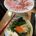 Yuushokutonsai Ichiniisan - 黒豚、野菜など（２人前）