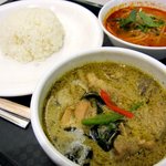 バンコクチキンライス南国泰飯 - グリーンカレーセット（\990）です　トムヤムヌードルを選びました