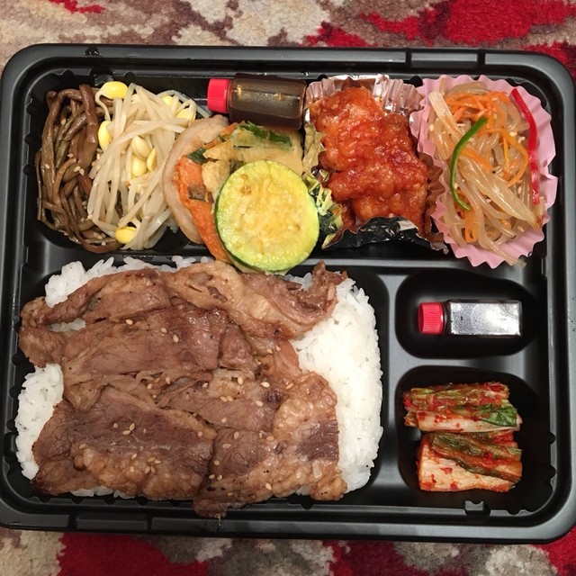 さん 弁当 屋 近く の