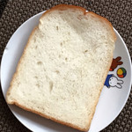 64386523 - 食パン。そのまま食べるのがオススメ