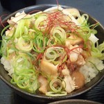 「鶏チャーシュー丼（小）」（390円）