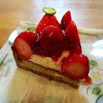 アンファン・ルミエール  - 旬の苺とタルトは最強タッグ！