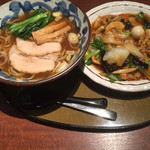 三宝亭 - 煮干し醤油ラーメンとミニ中華飯のセット