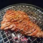 Yakiniku Toraji - ダイヤモンドカットのお肉　これは美味しい♪
