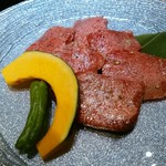 Yakiniku Toraji - 名物“生“上タン塩