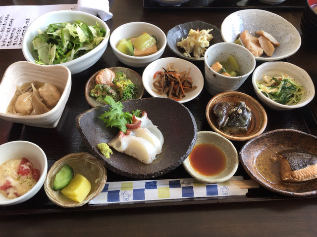 無々いろ（ナナイロ）