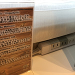 カフェ sara - カウンター席にもコンセントあり