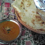 アイキッチン 戸頭店 - ランチＡセット（キーマカレー、ナン食べ放題、サラダ付き）680円