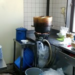 丸長中華そば店 - 蒸篭ではシュウマイを蒸す