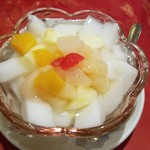 五修堂 - 杏仁豆腐(310円)です。