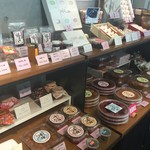 福梅本舗 自由が丘店 - 商品棚