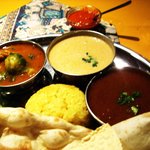 インド料理 ムンバイ - 3種類のカレーセット990