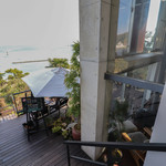 和カフェ たらそ - 階段を降りるとテラス席☆