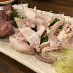 やきとん 木々家 - もつ刺おまかせ三点盛り¥890（フワ カシラアブラ となんだっけ…？）