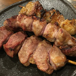 やきとん 木々家 - ハツ¥150  カシラ？¥150  国産黒毛和牛シロモツ串¥390