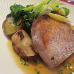 キッチン プリマロ - 三元豚のリブロース肉のロースト　ジュのソース