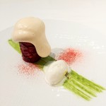 プレヴナンス - 苺のムース、抹茶、ココナッツミルクのアイス