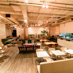 代官山unice   - 店内はゆったり80席。エリア最大規模。結婚式二次会など貸切パーティー会場としても人気です⭐︎