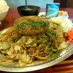 レストラン喫茶 タクト - ハンバーグ焼きそば定食（大盛）1,080円