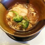 中国レストラン 雪園 - ワンタンと白きくらげのスープ