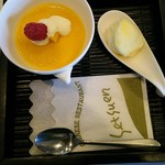 中国レストラン 雪園 - デザート マンゴープリンとおまかせアイス(柚子)