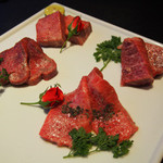 麻布十番焼肉 BULLS - 塩肉盛り合わせは4種