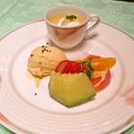 ル・タングラム - 栗のプリンと蕎麦アイスとフルーツ盛り合わせ