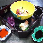 つる幸 - 炙り螺貝、甘海老。辣油と出汁醤油を使い分けて。