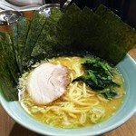 銀家 - のりラーメン 並 濃いめ多め。￥750