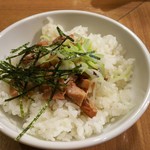 銀家 - チャーシュー丼があらわれた。 ▲食べる   逃げる