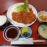 お食事処 コスモス - 料理写真:とんかつ定食 2016.12