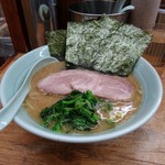 横浜ラーメン 武蔵家  - デフォルトラーメン650円(税込み)