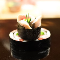 日本橋蛎殻町 すぎた - 〆鯖の海苔巻き