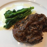 ブーケ・ド・フランス - 沖縄アグー豚三枚肉のトロトロ煮込み。
