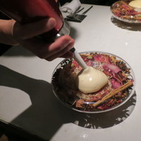 クラフタル - ダーク・ラムのジュレと林檎のアイスクリーム シナモン カルダモン アニス 丁子のスパイス コーラ風味の泡1