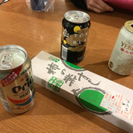 柿の葉ずし　醍予 - フードコートで乾杯の図