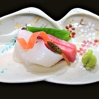 祇園 川上 - 『お造り』～!! 舞鶴産の本マグロ、青森産のヒラメ、和歌山産のコウイカの３種盛～！！つくしんぼ添え～♪( ^o^)ﾉ