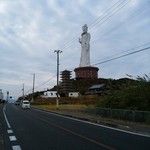 アメリカ - 横には自由の女神まで！⇒いや何故か仏像が？