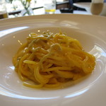 クラリタ ダ マリッティマ - しらすのカルボナーラ