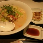 リンガーハット - ちゃんぽん、餃子セット 