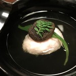 懐石 辻留 - 伊勢海老 椎茸 嫁菜 木の芽