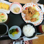 Sanzokuya - からあげ定食820円