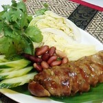 レッド オーキッド - サイクロツイサーン（タイ東北部イサーン地方のソーセージ）