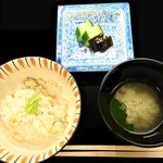 祇園 川上 - 『アサリご飯、味噌汁、香の物』～!! アサリの炊き込みご飯に、わかめの味噌汁、香の物は、胡瓜、塩昆布～♪( ^o^)ﾉ