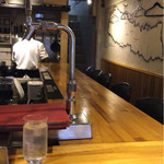 GORKHA BAZAR - L字のカウンター席は8人掛け